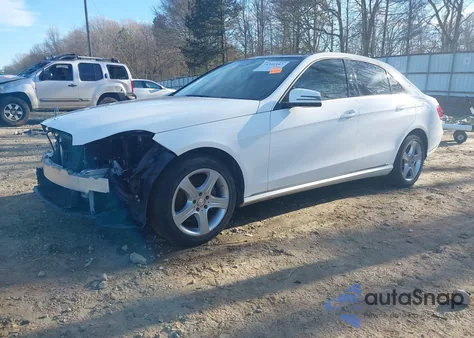 2014 Mercedes-Benz E 350 z USA, uszkodzony, nr VIN WDDHF5KB6EB027492